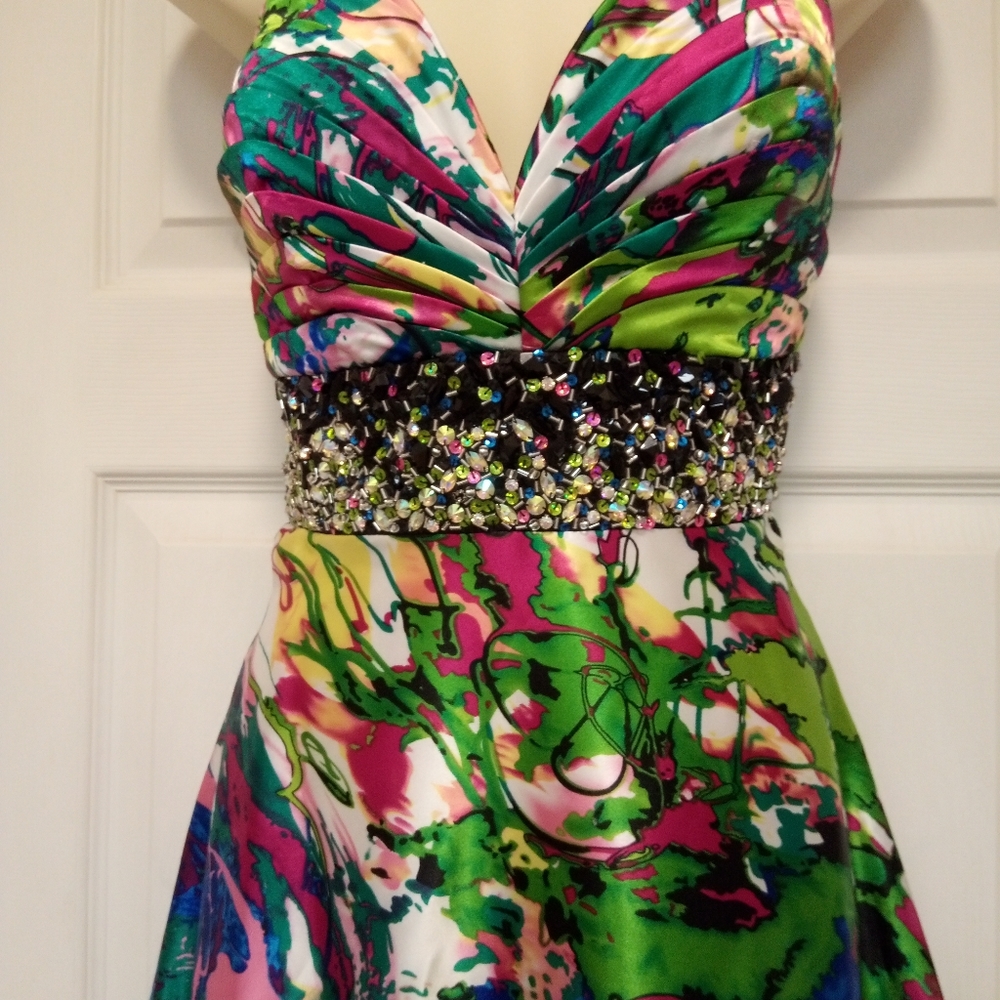 🆕 Colorful👗by Evenings by Allure 👗size 2💠